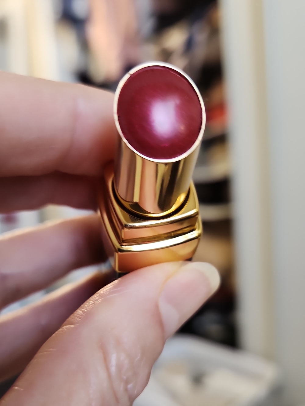 Chanel Rouge Coco Shine Lipstick 112-TEMERAIRE.